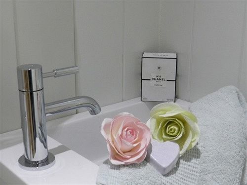 Posh Huts Farmstay Falstone Экстерьер фото
